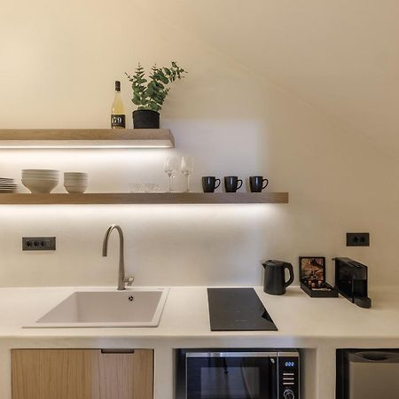 Morfes Luxury Suites By Caldera Houses Фиростефани Екстериор снимка